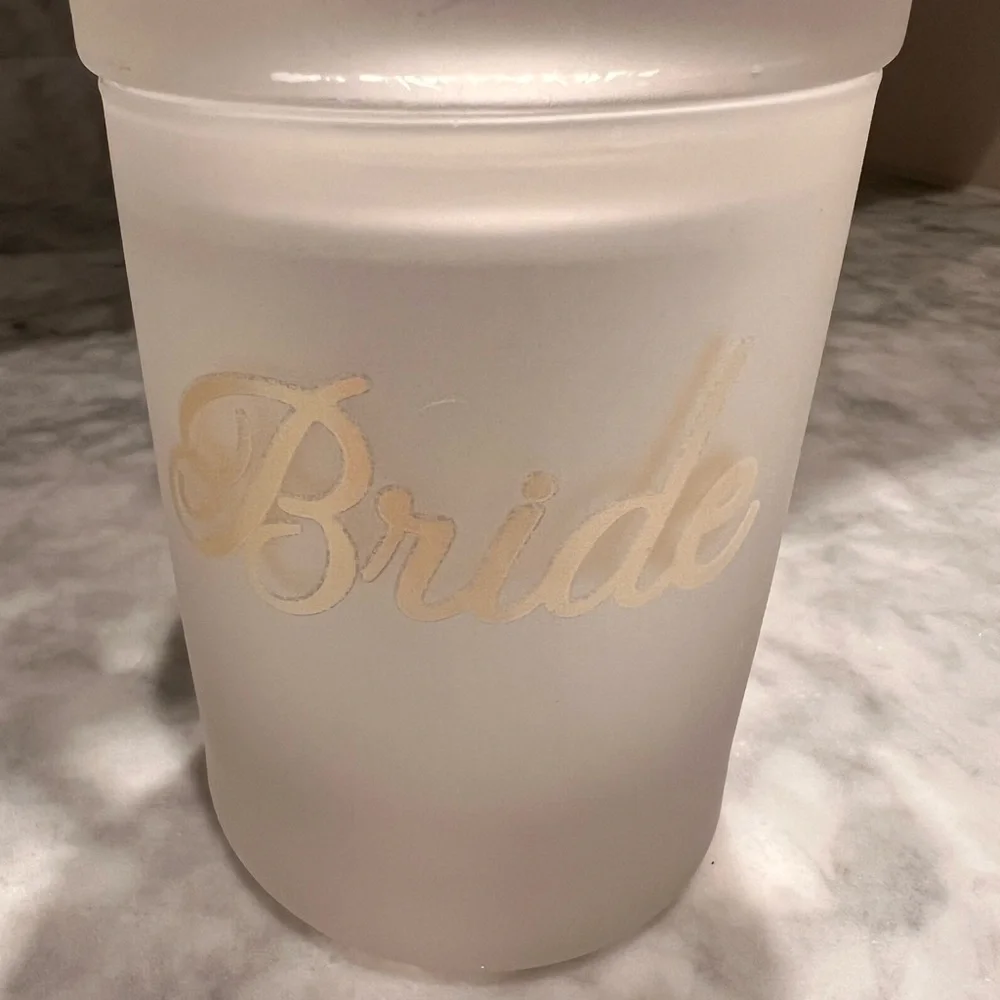 Bride Rocks Glass - Picture 2 of 5